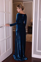 Scoop neck blue velvet dress