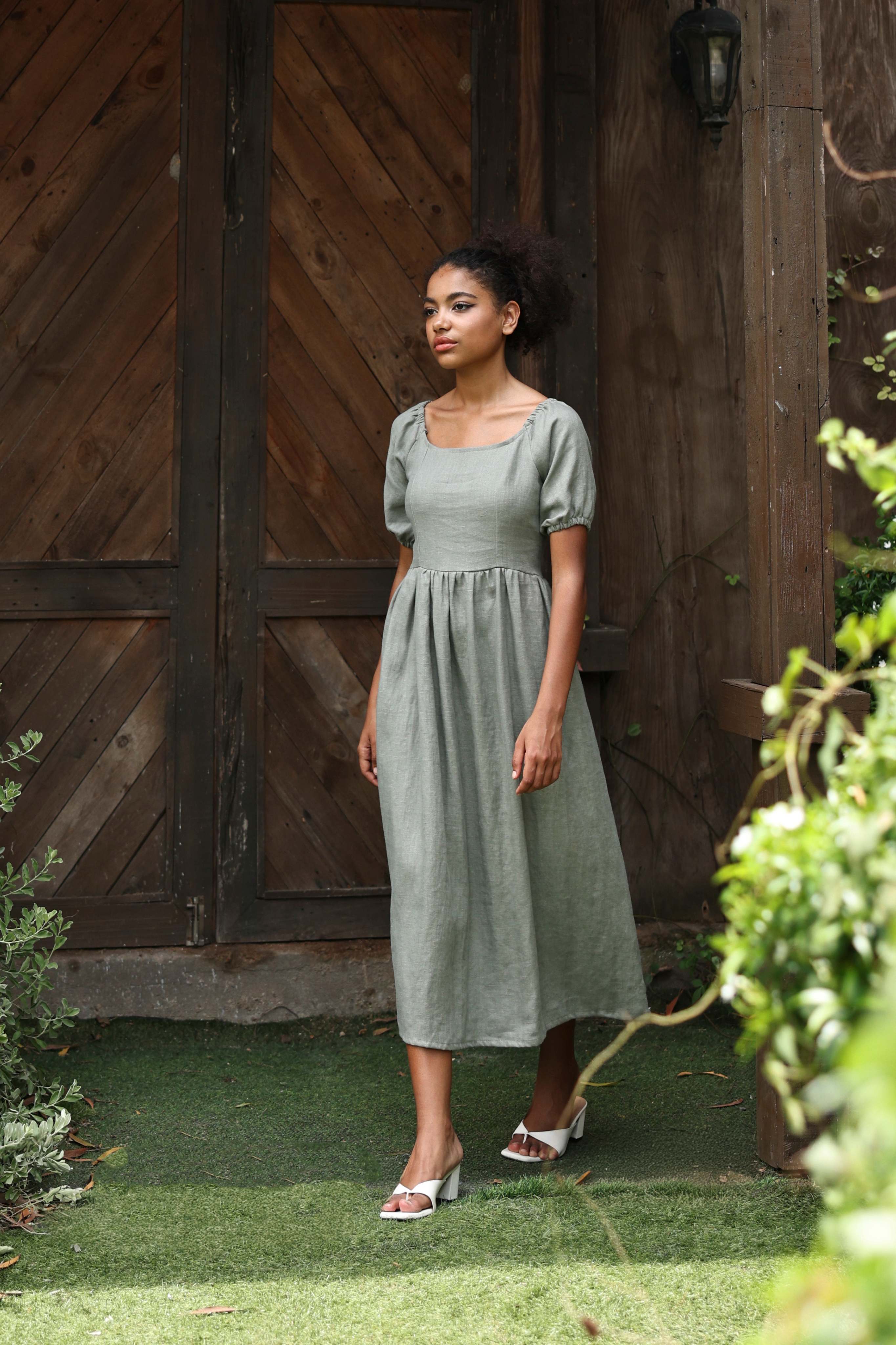 Short puff sleeve linen dress