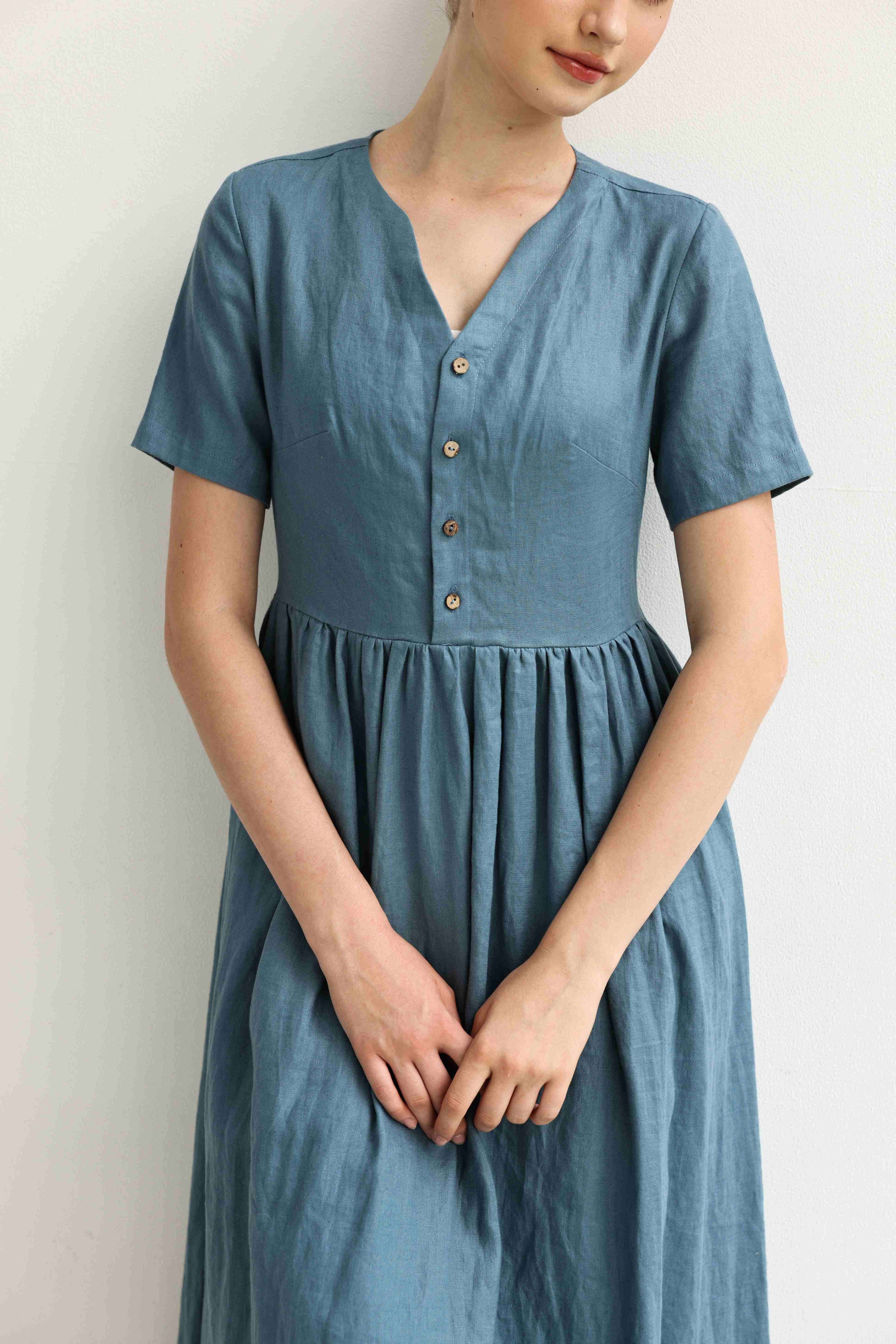 Short sleeve V-neck linen dress