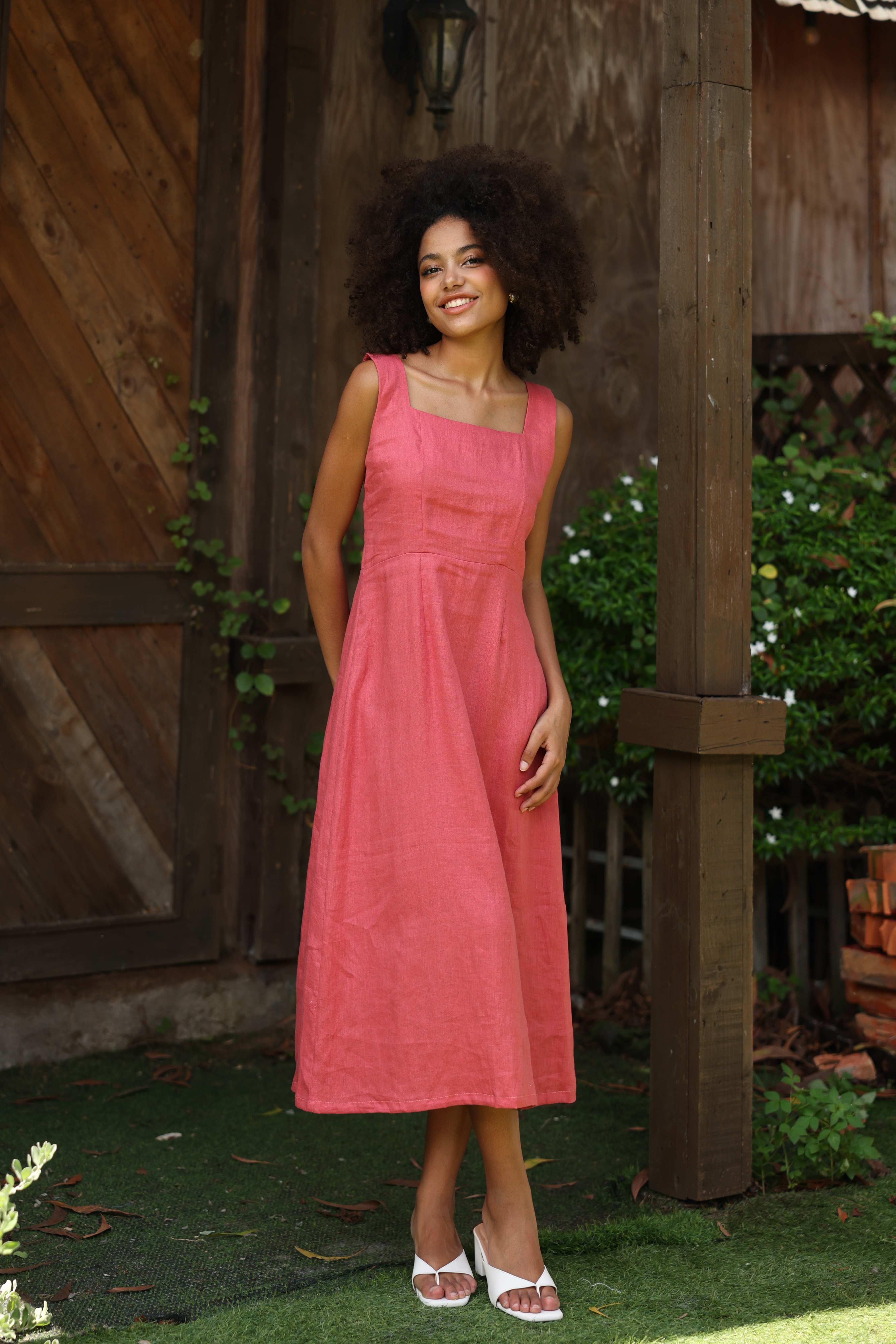 Sleeveless A-line linen dress
