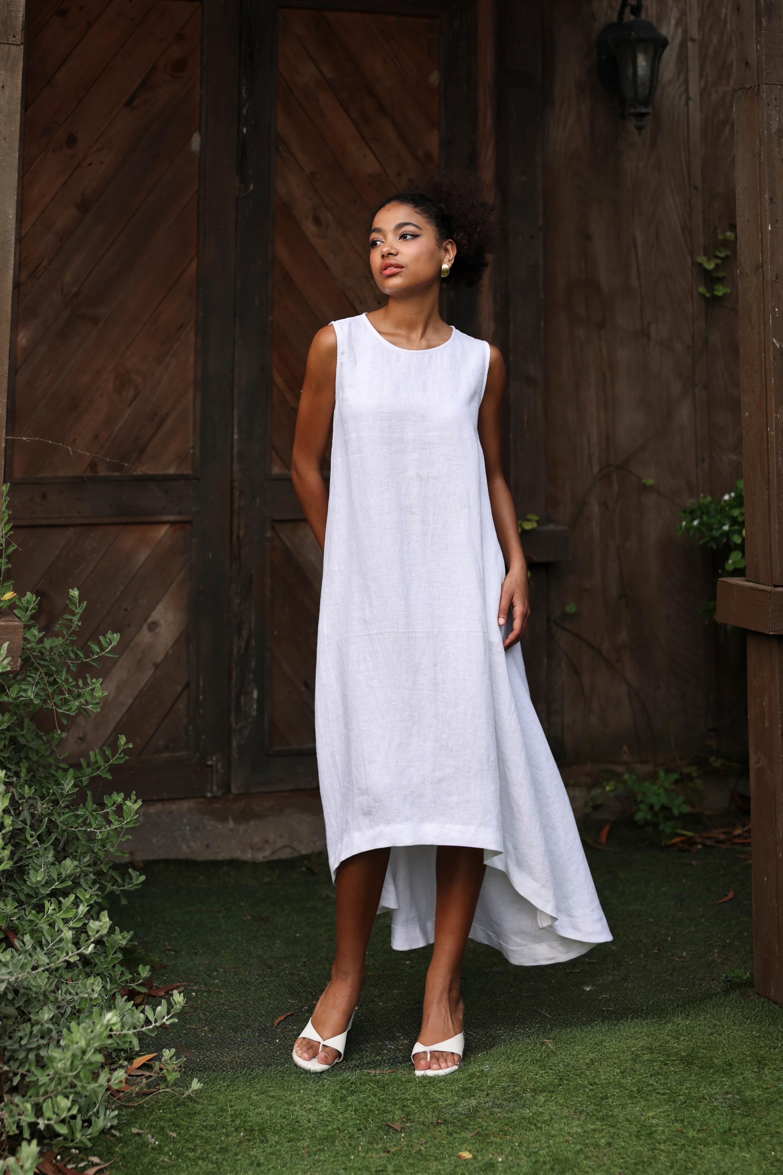 Sleeveless high-low linen dress