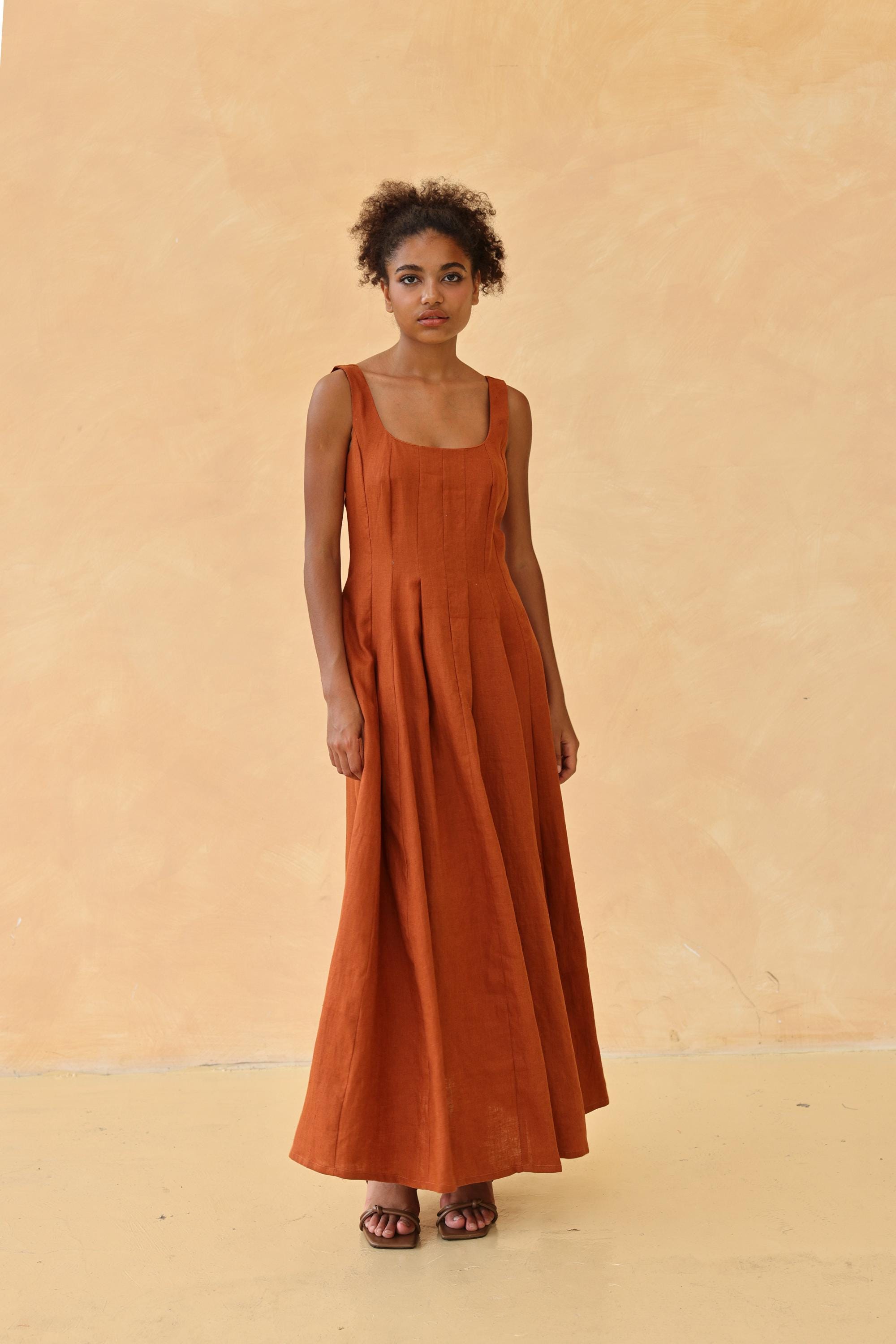 Sleeveless linen long dress