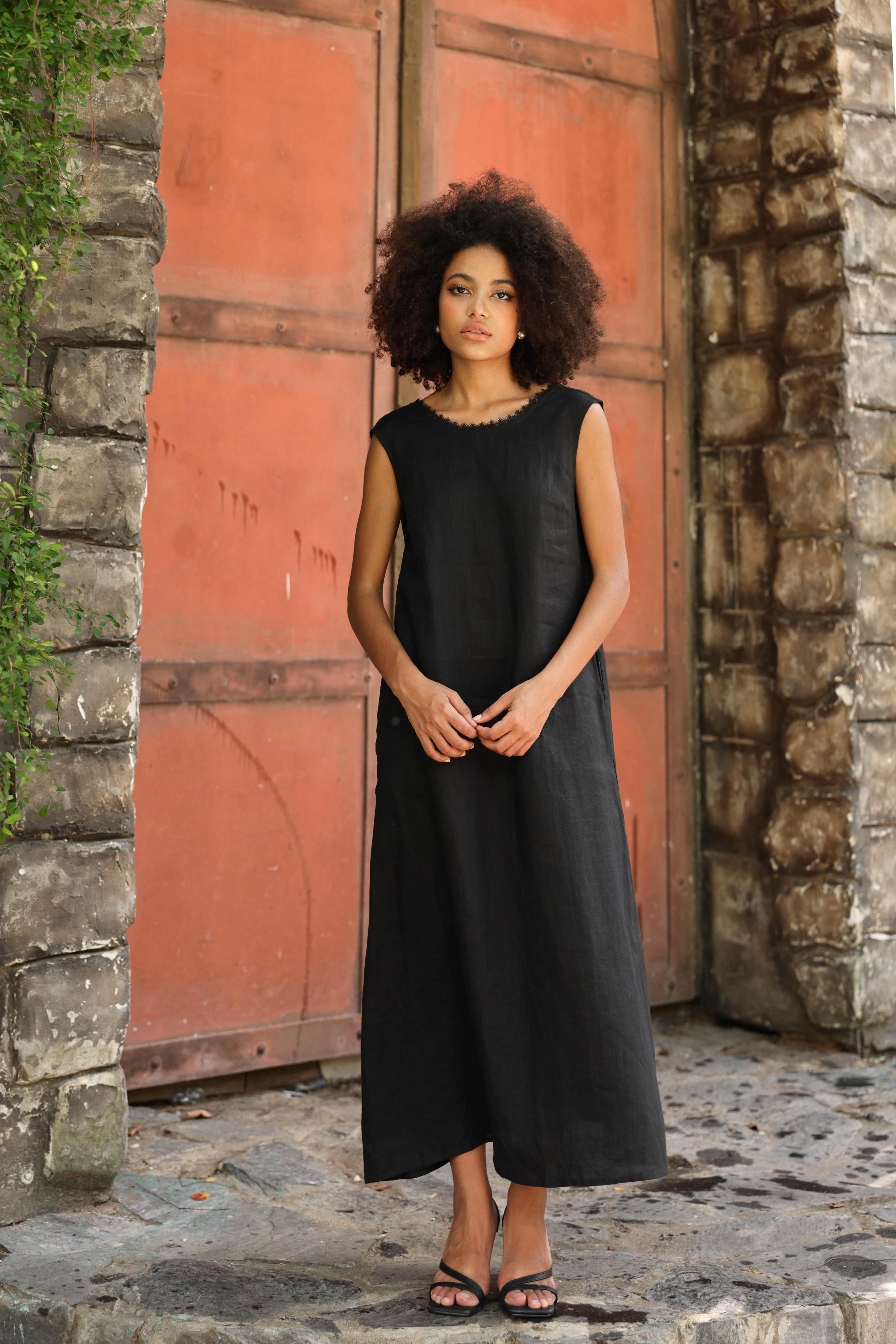 Sleeveless linen maxi dress