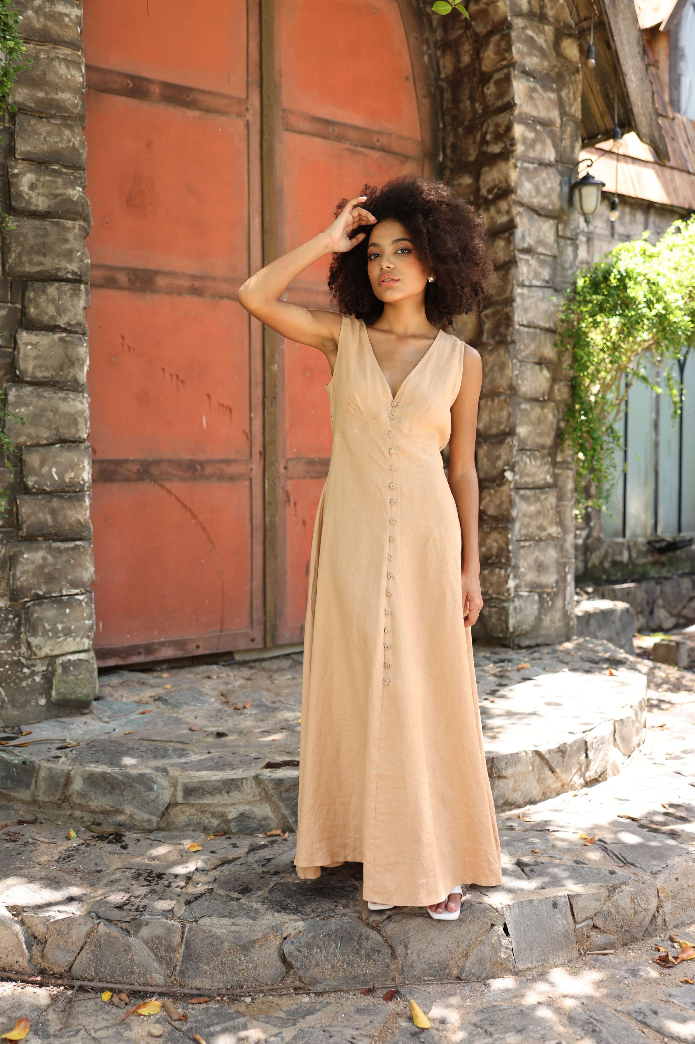 Sleeveless V-neck linen maxi dress