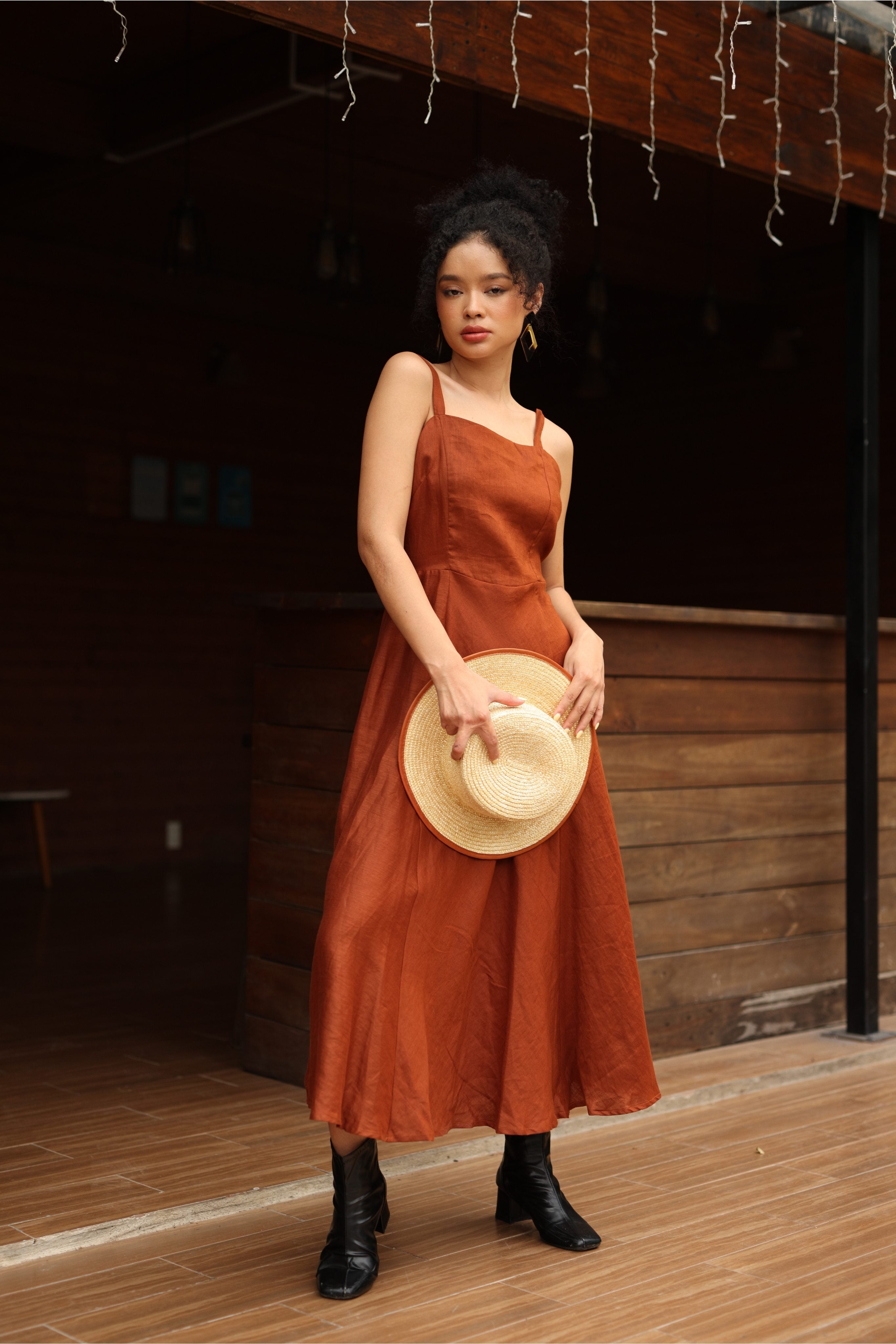 Spaghetti strap linen dress