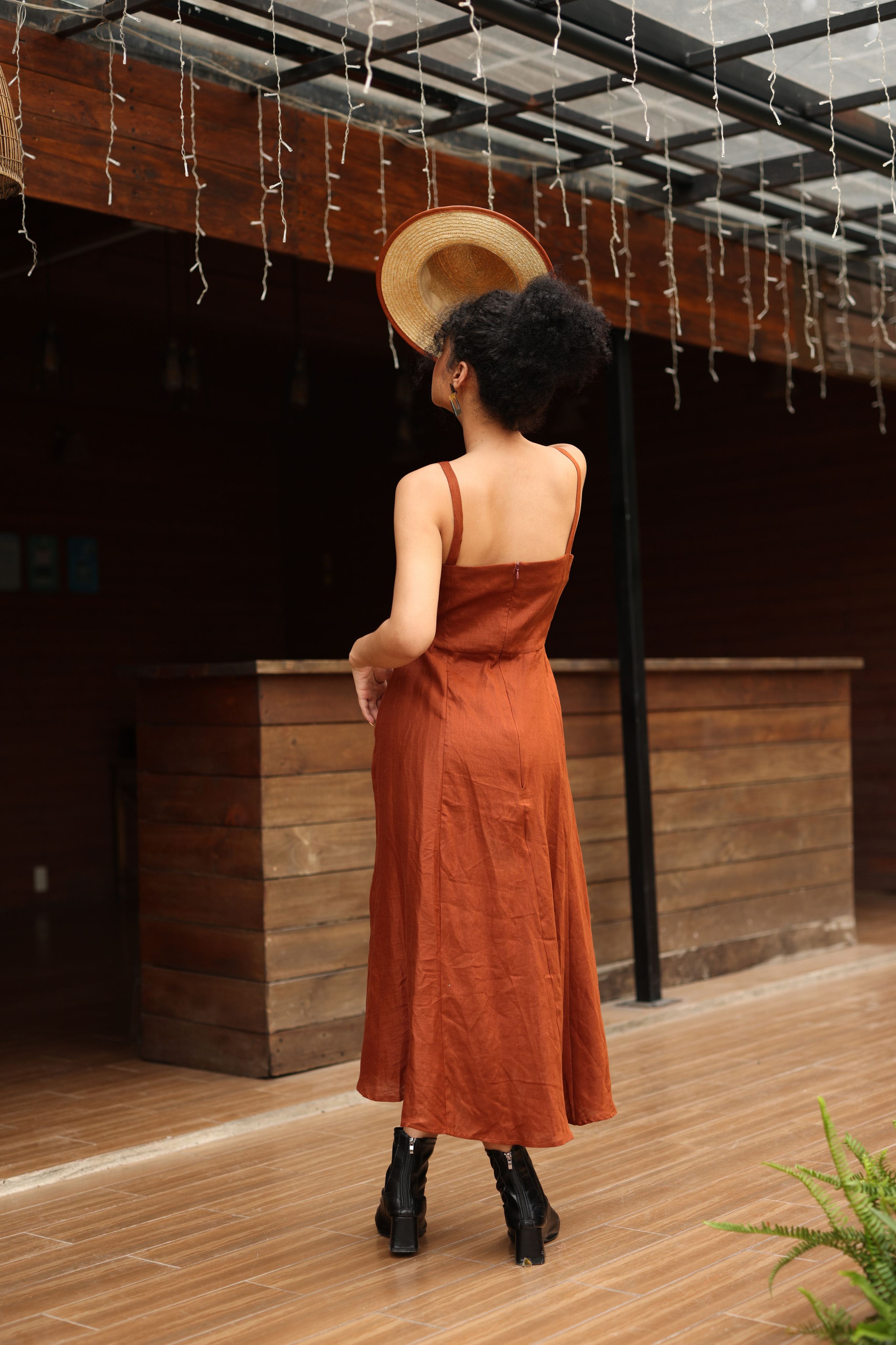 Spaghetti strap linen dress