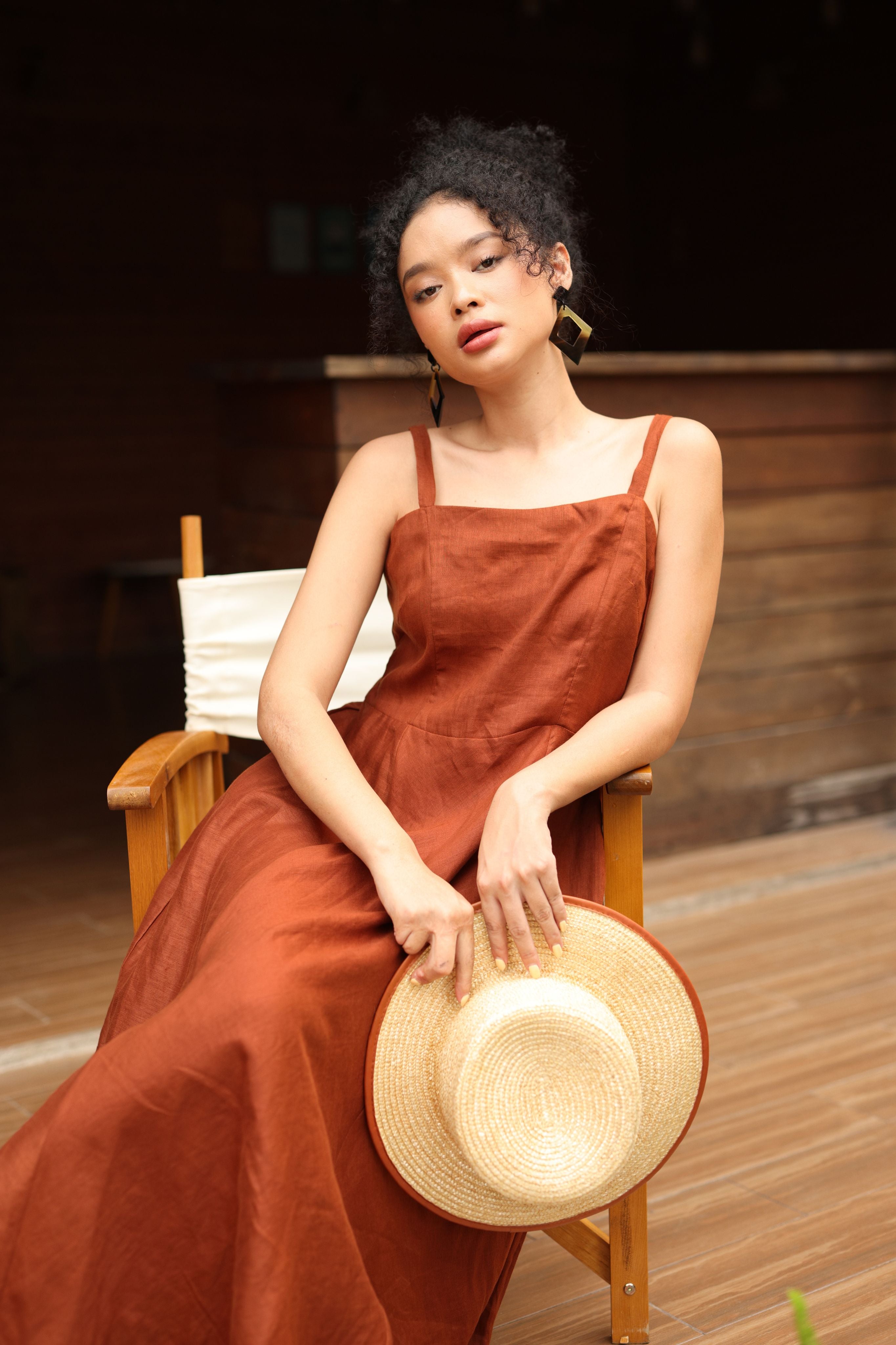 Spaghetti strap linen dress
