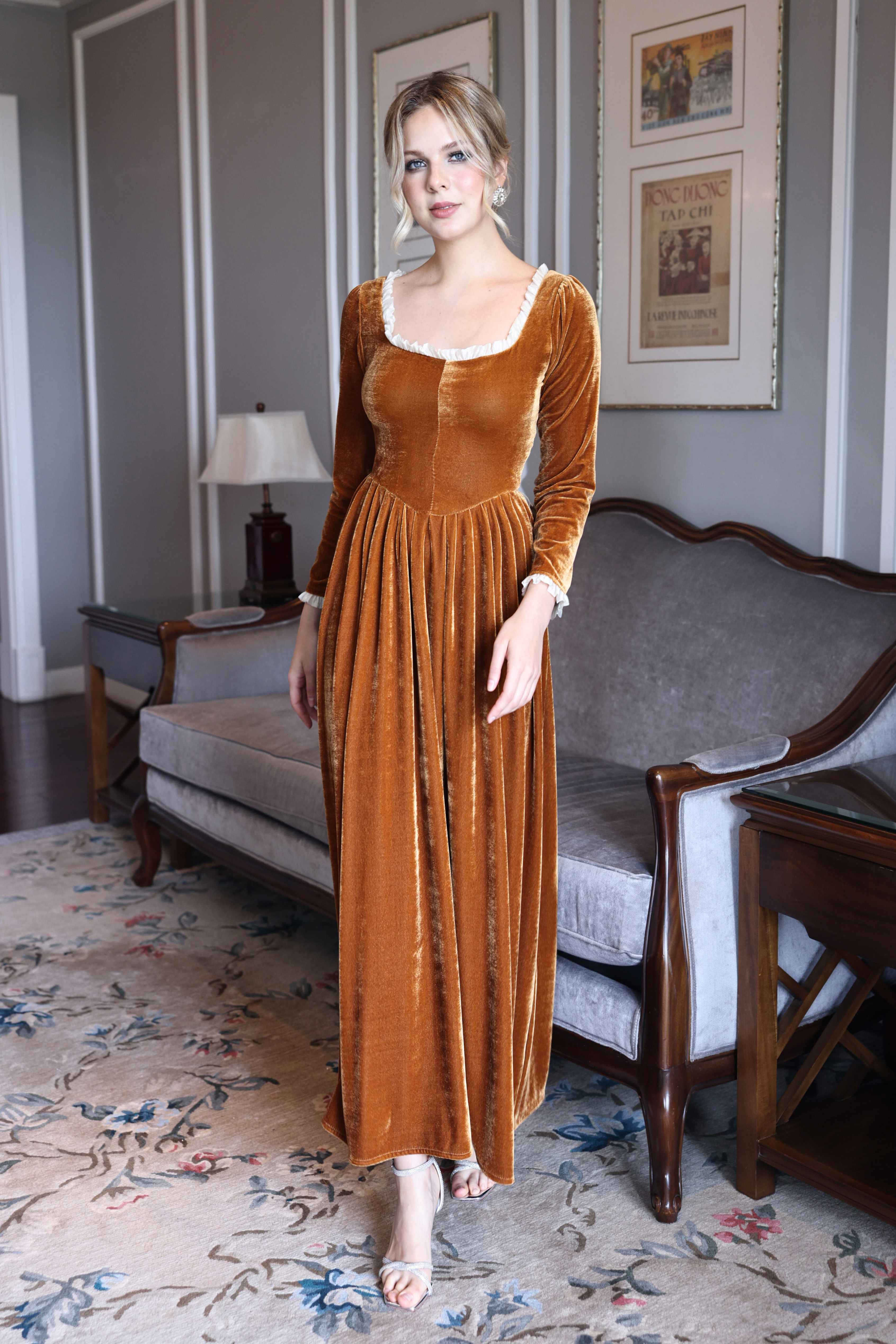 Square neck velvet dress with ruffles
