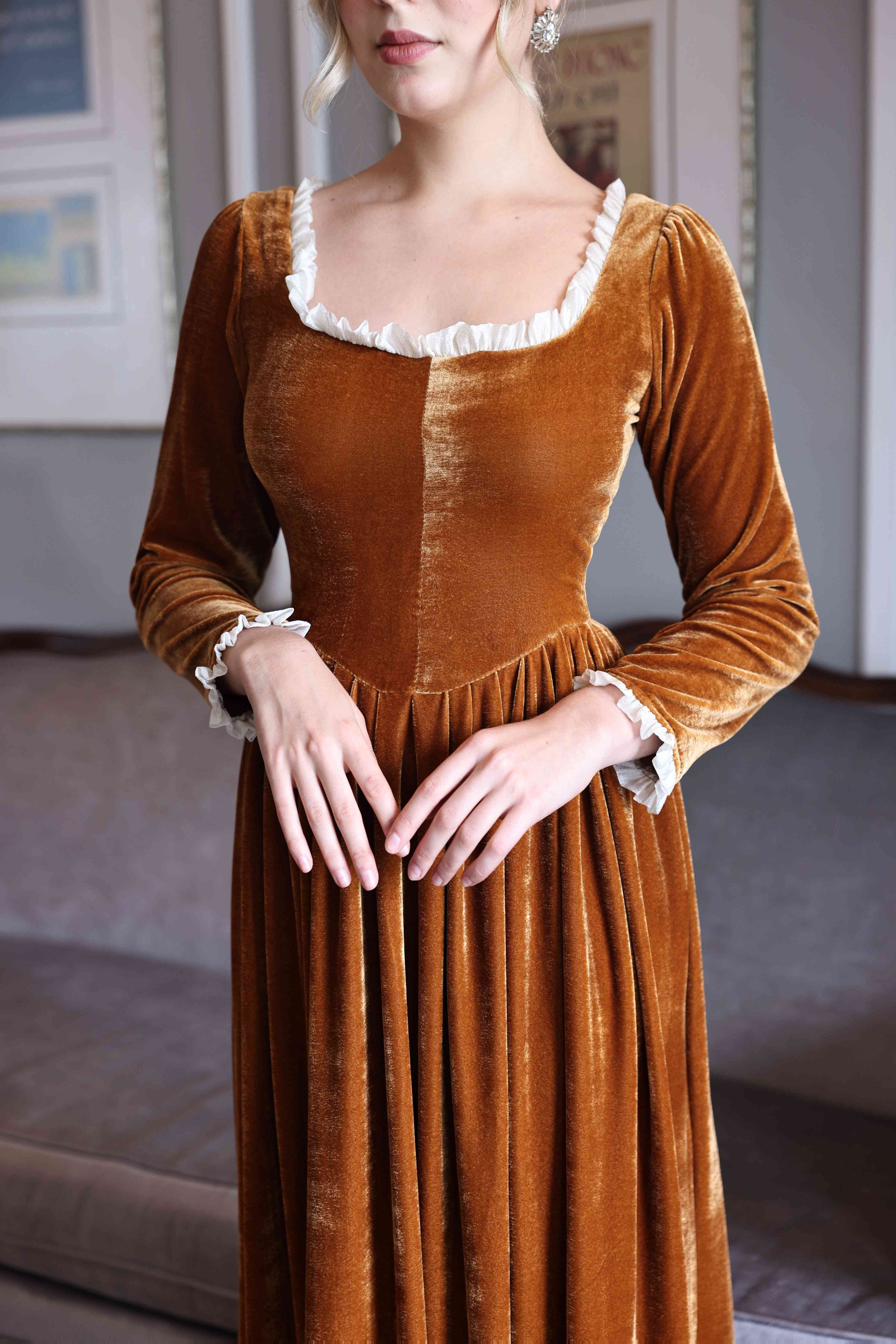 Square neck velvet dress with ruffles