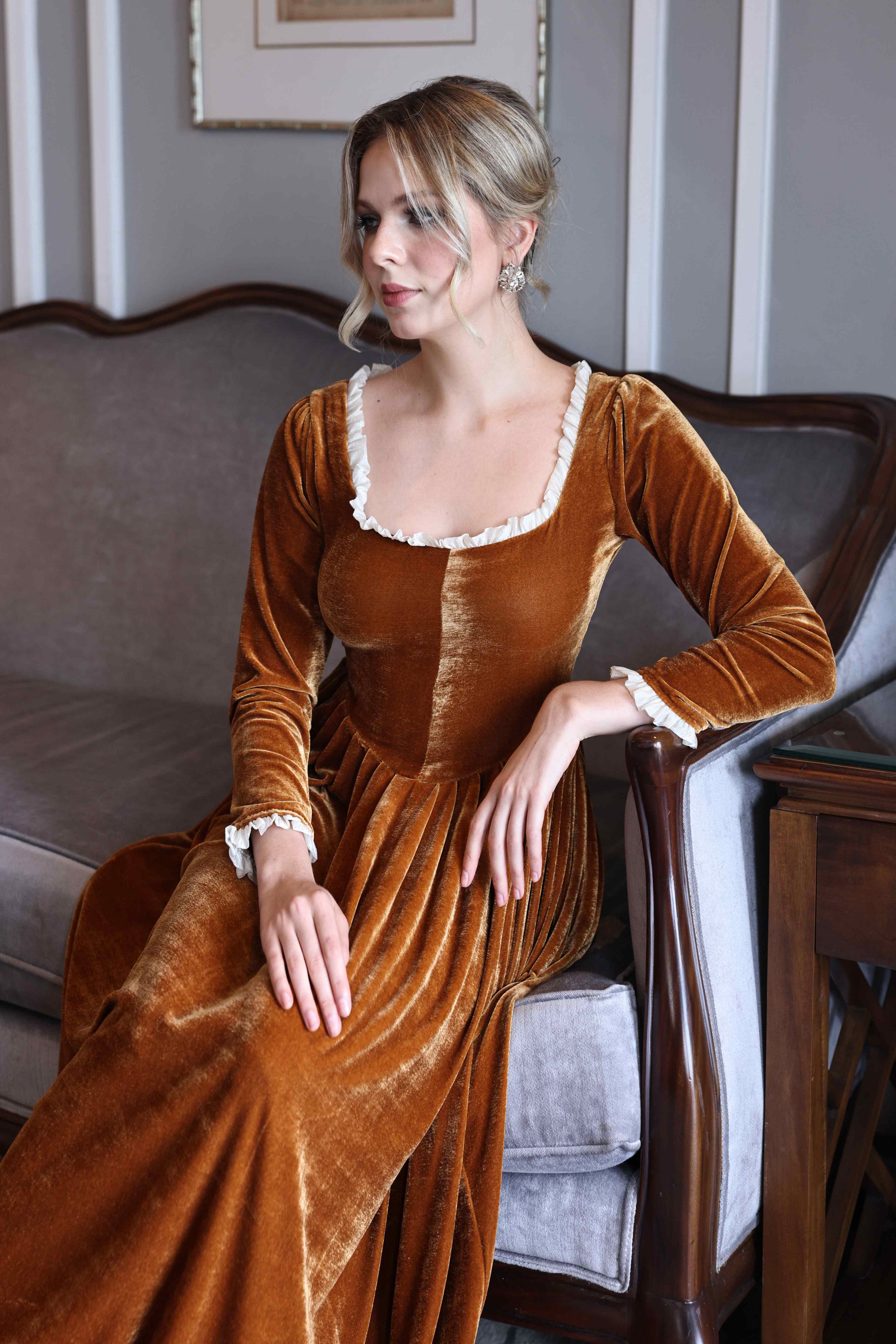Square neck velvet dress with ruffles