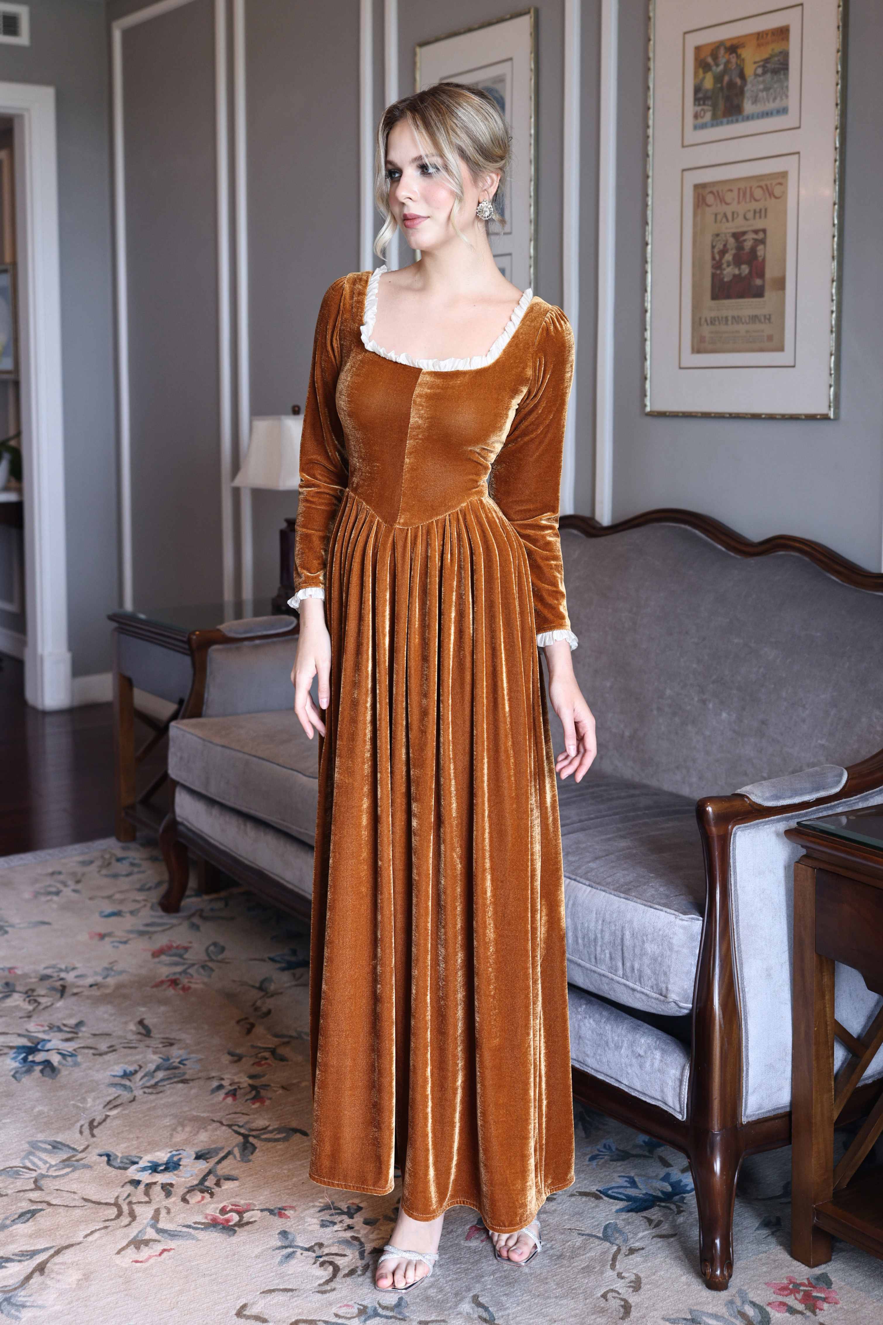 Square neck velvet dress with ruffles