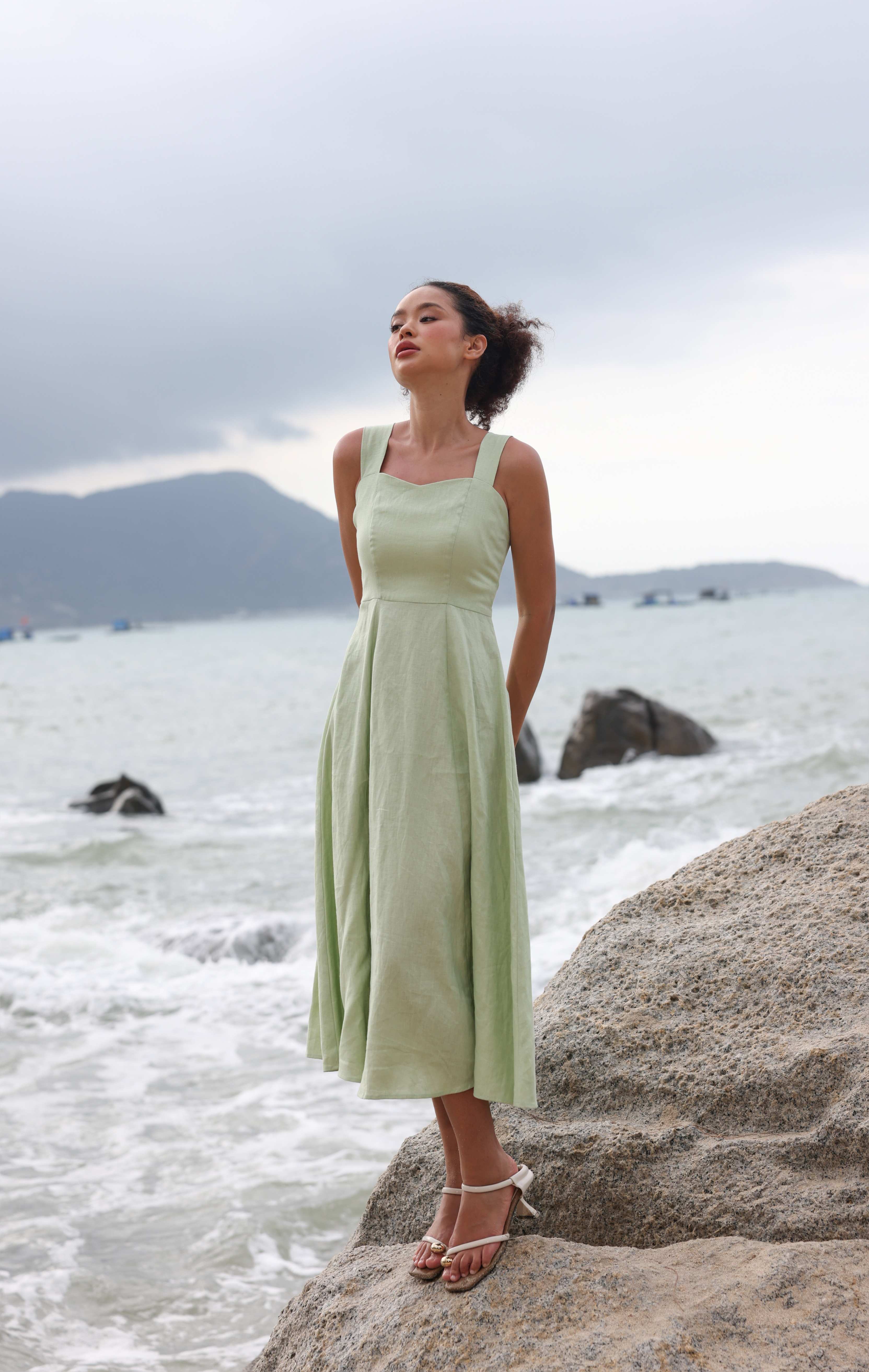 Sweetheart linen sundress
