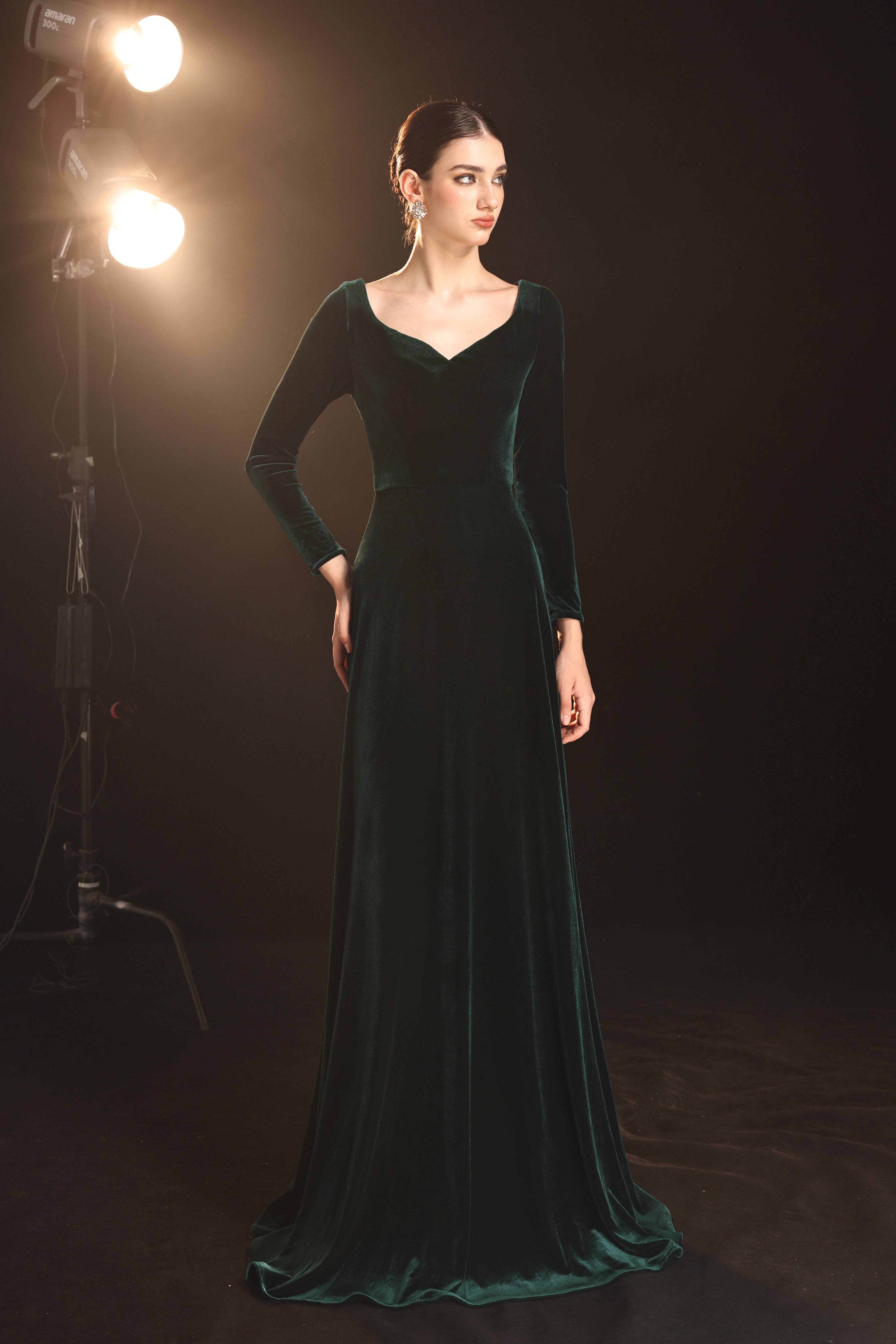 Sweetheart neck velvet dress