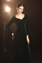 Sweetheart neck velvet dress