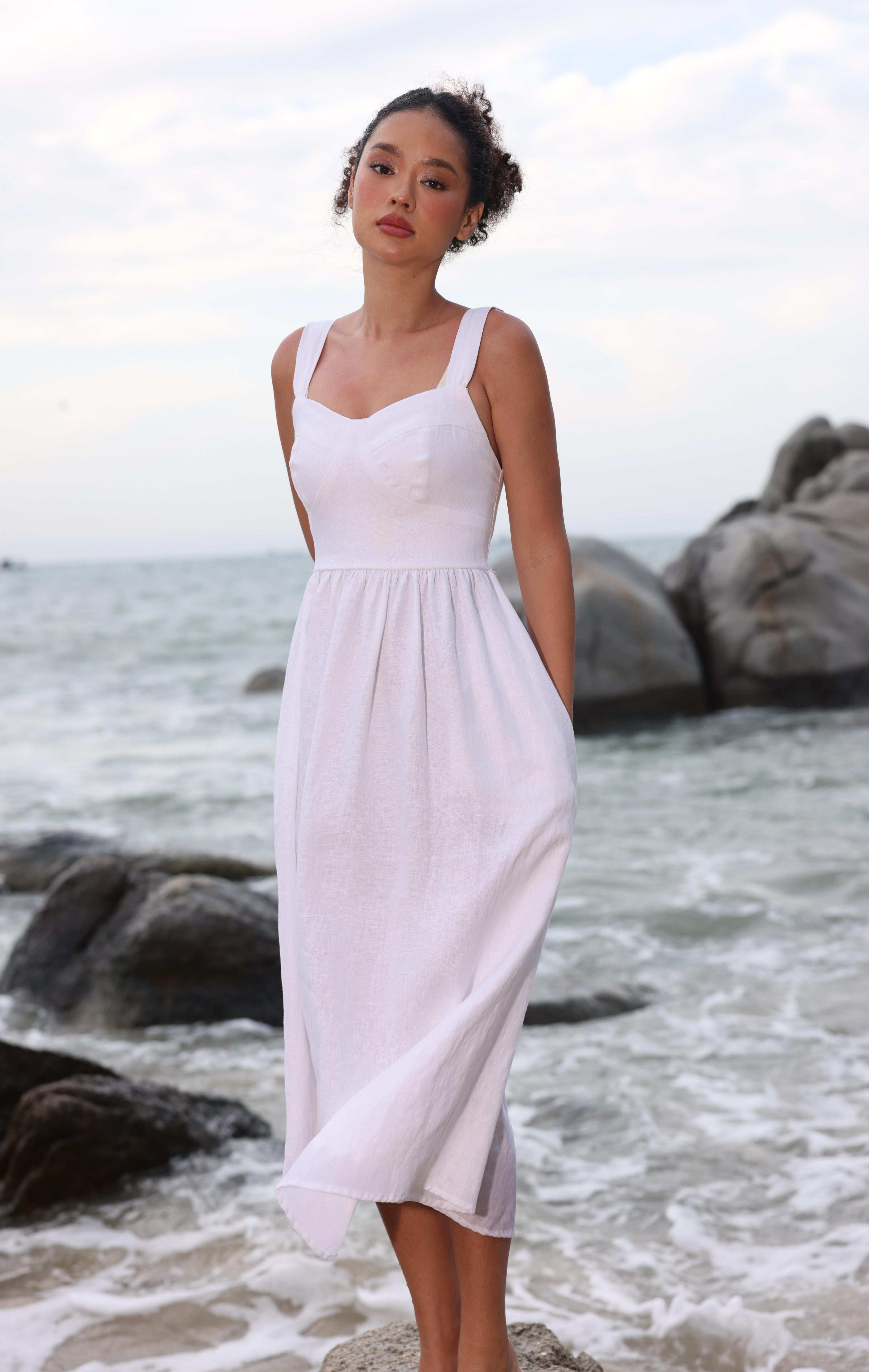 Sweetheart neckline linen dress