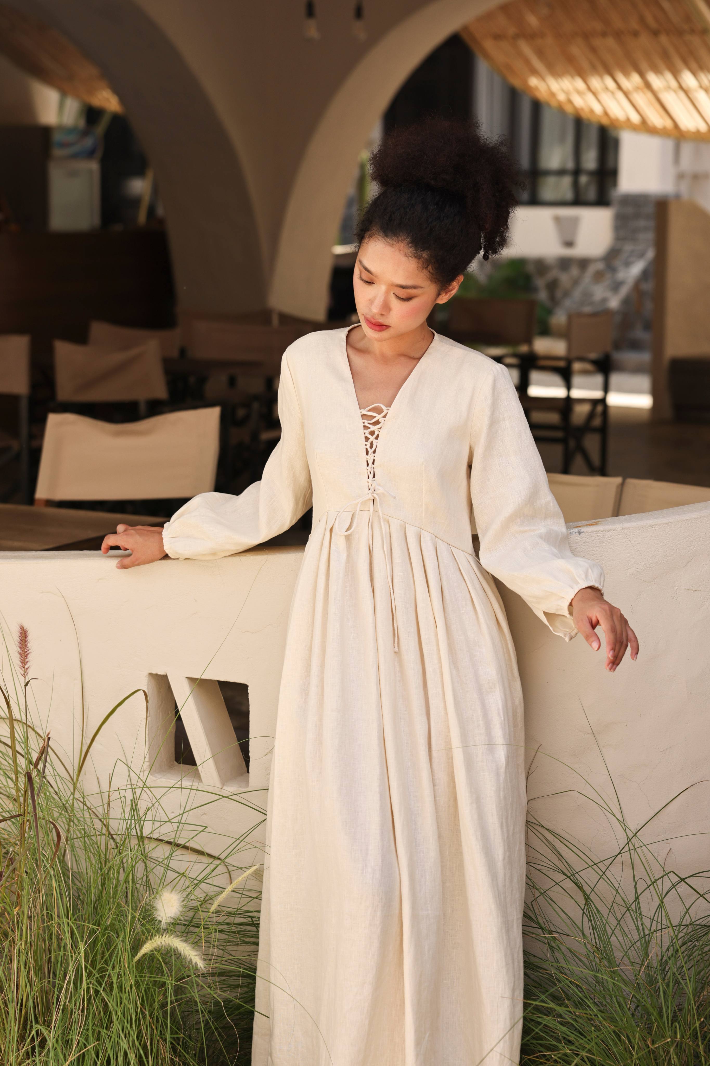 V-neck lace-up linen dress