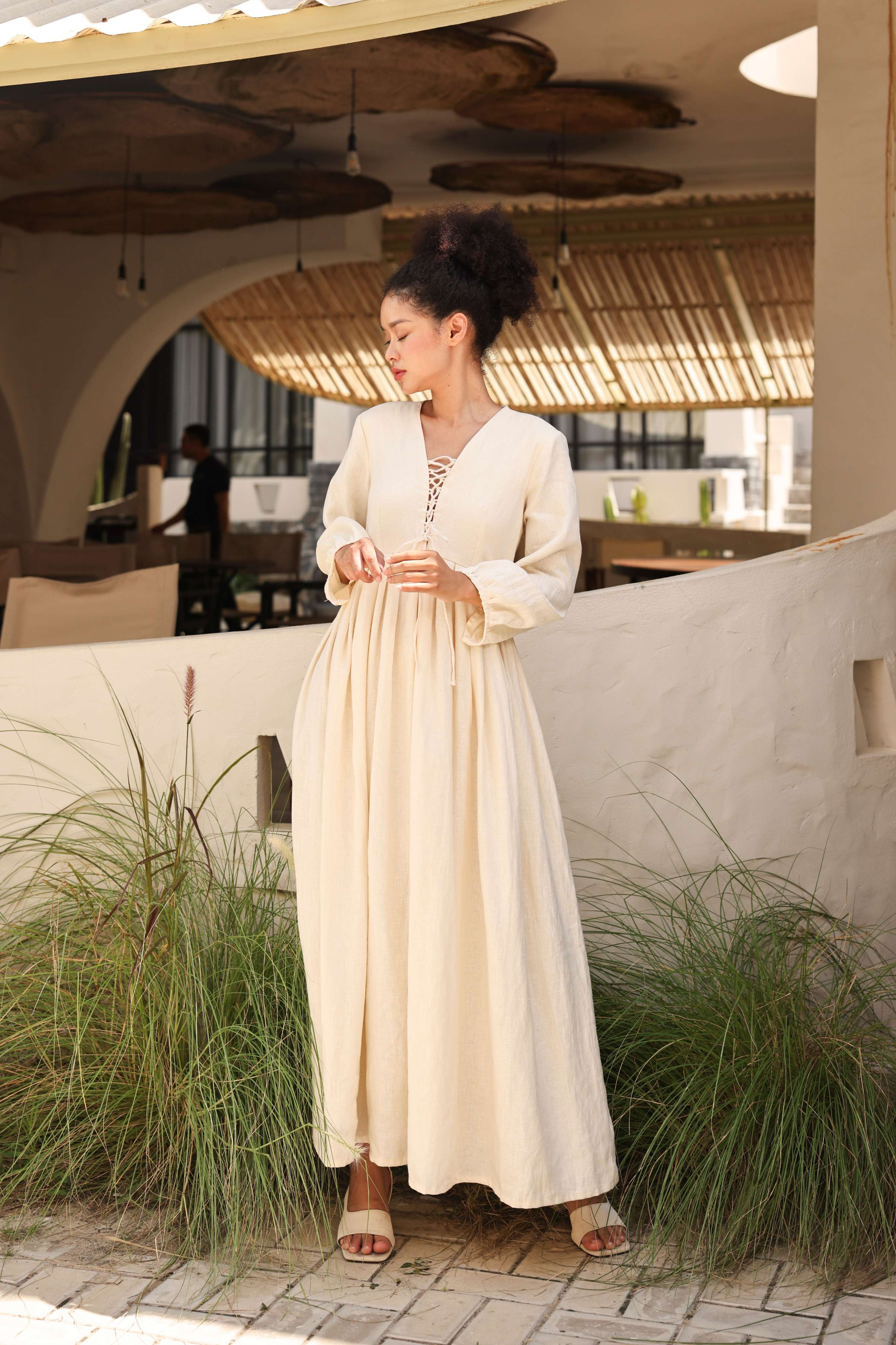 V-neck lace-up linen dress