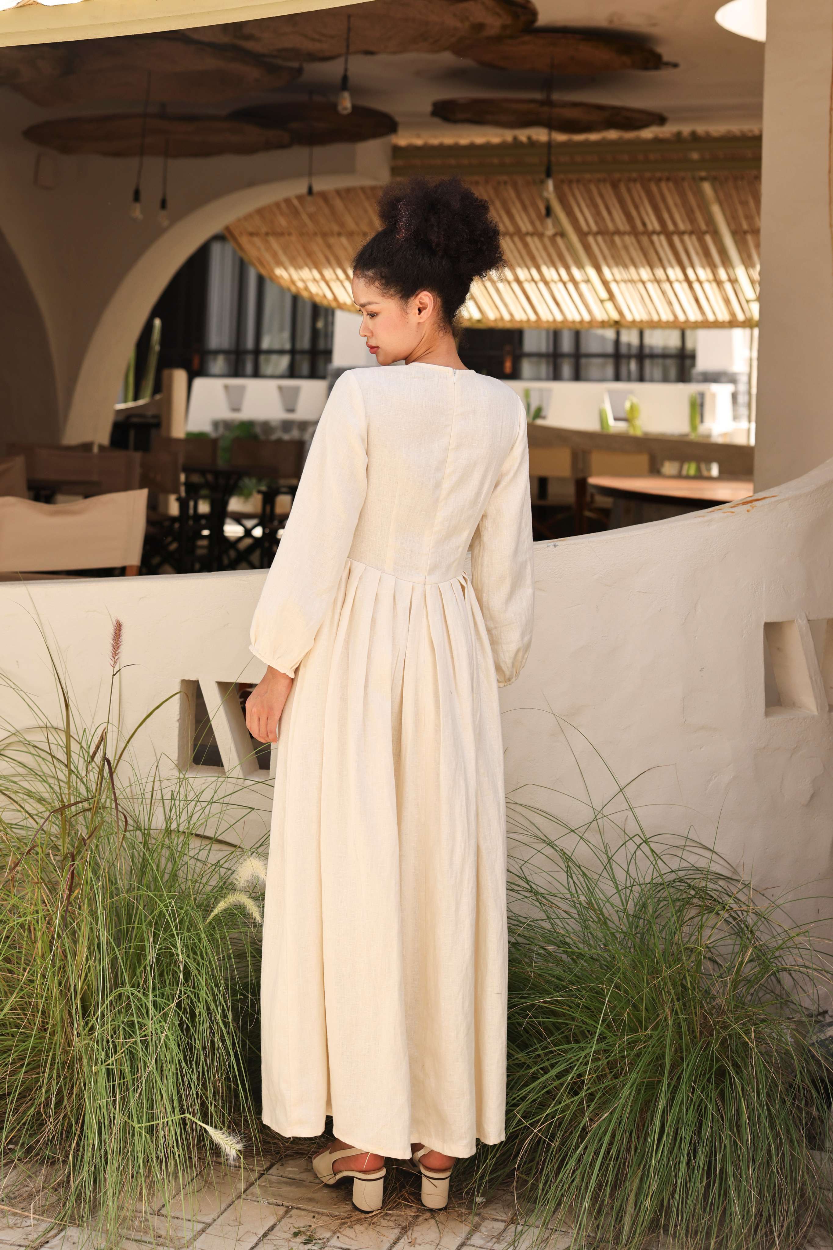 V-neck lace-up linen dress