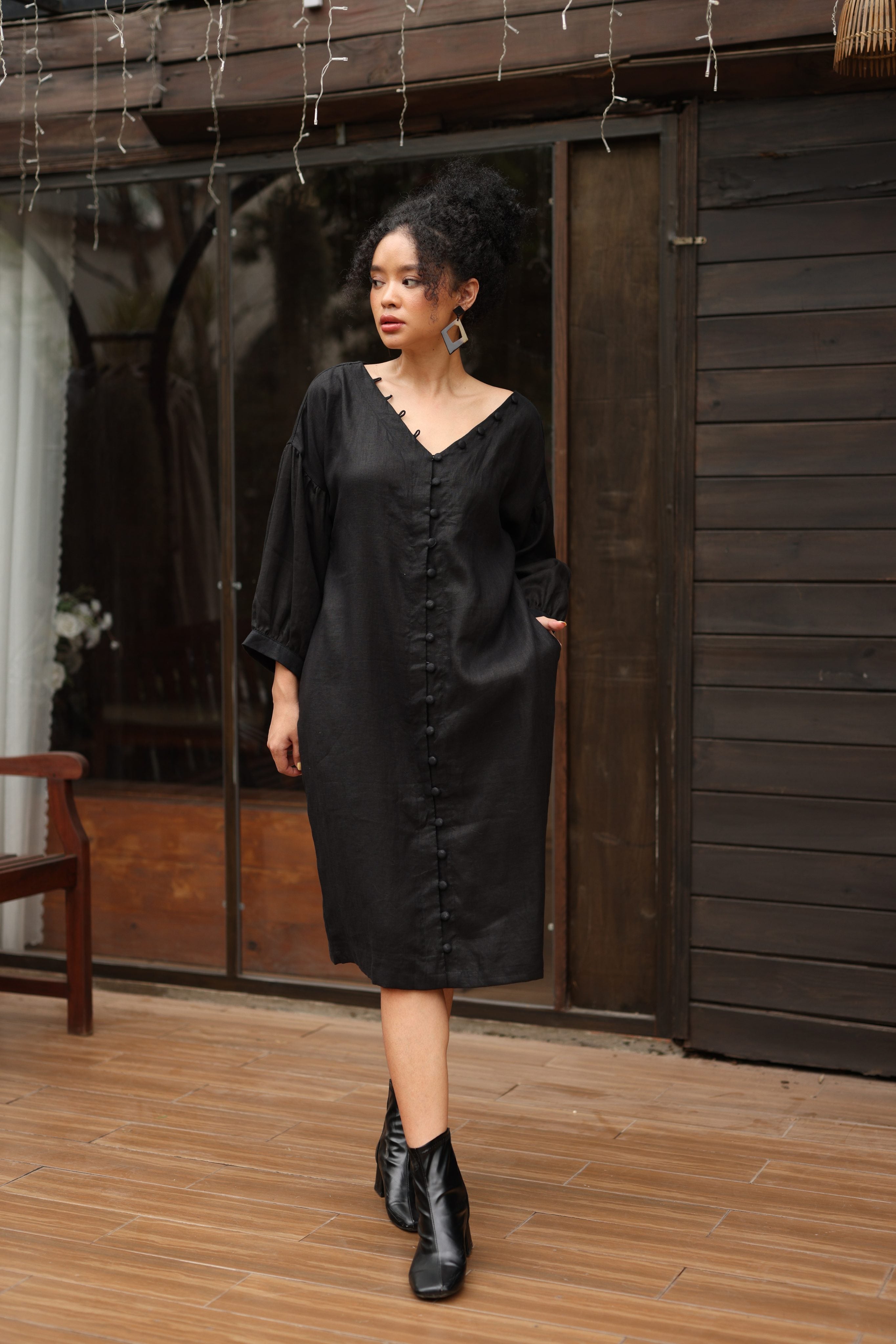 V-neck linen dress