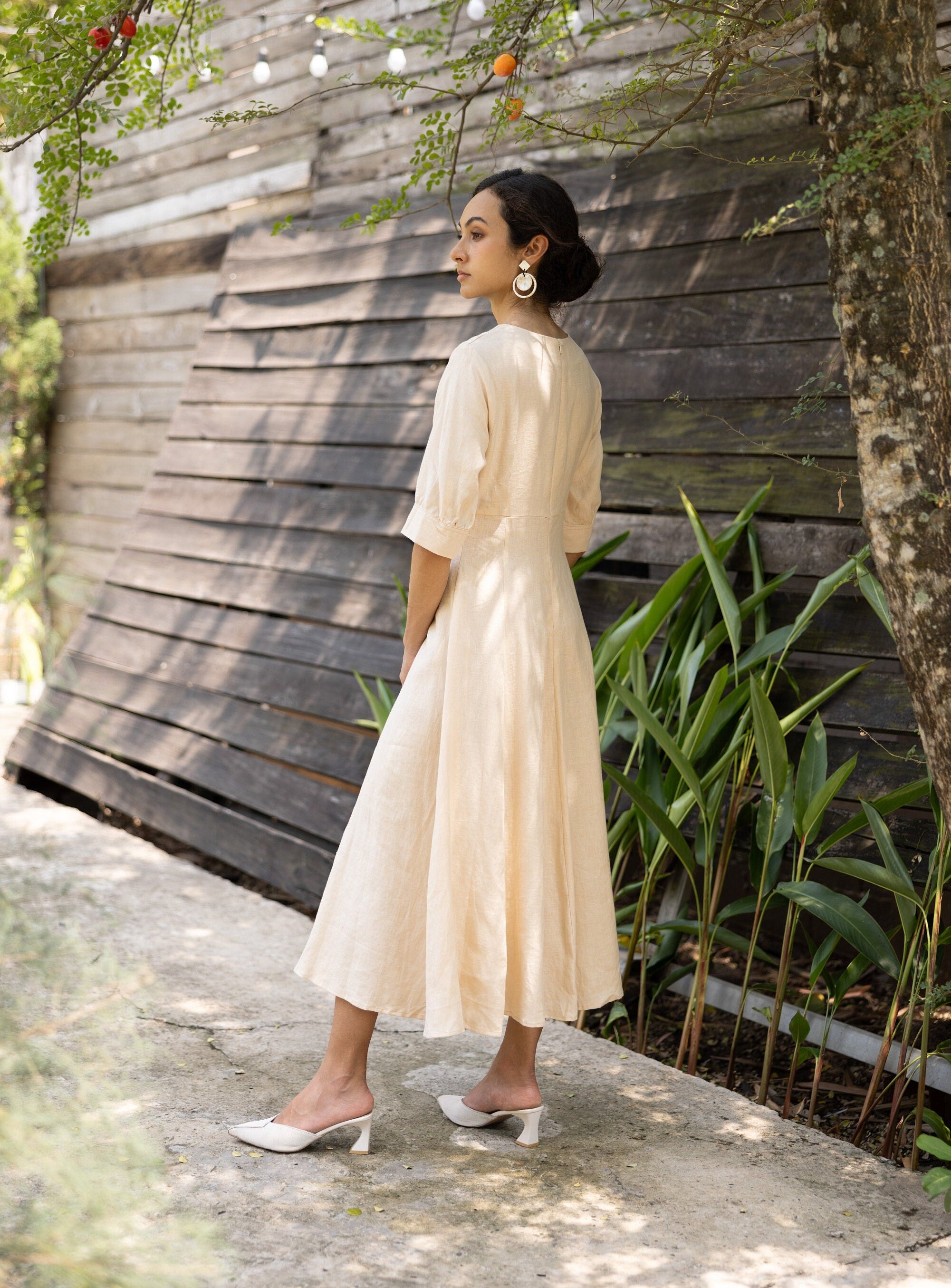 V-neck linen midi dress