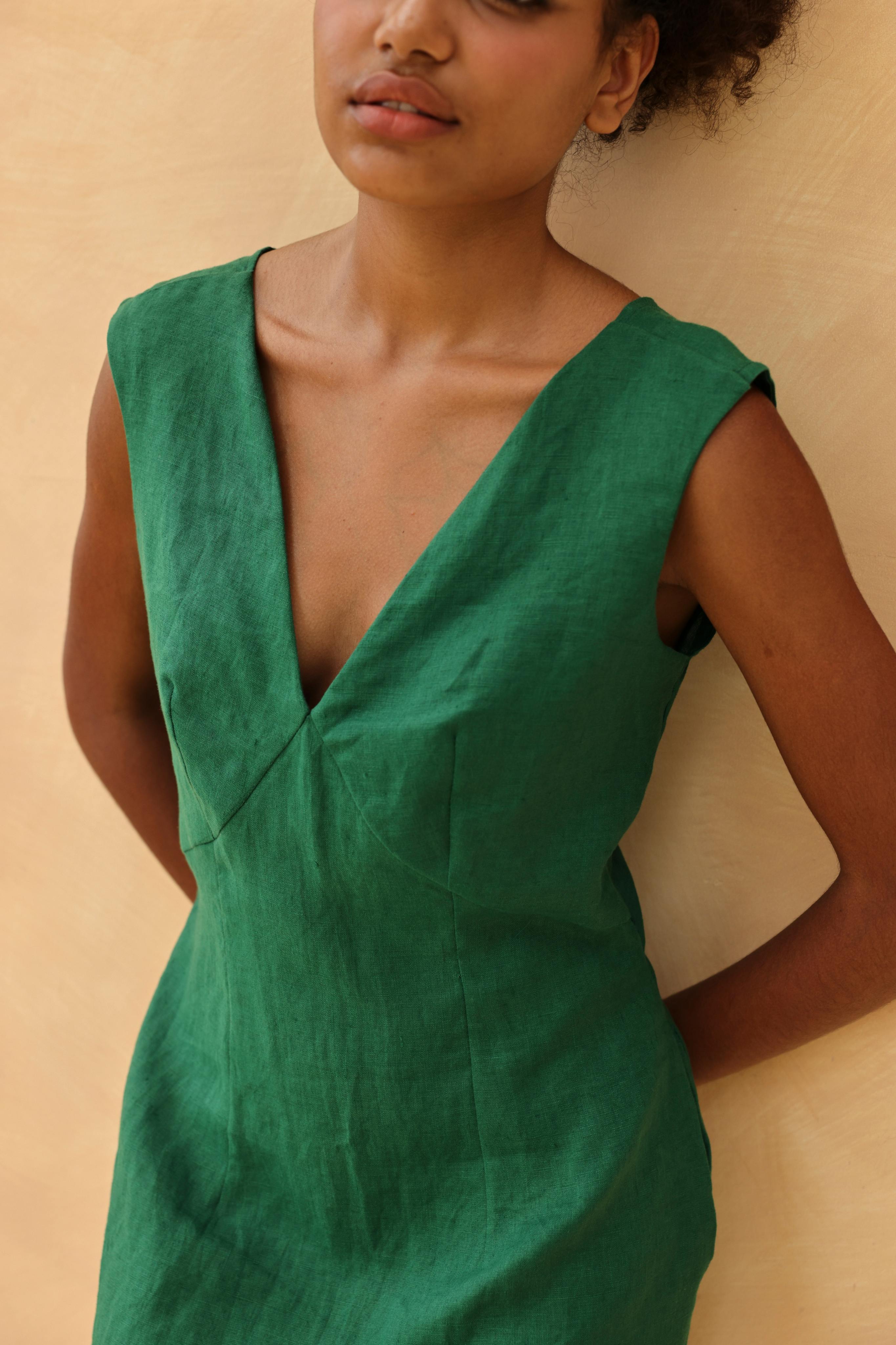 V-neck linen shift dress