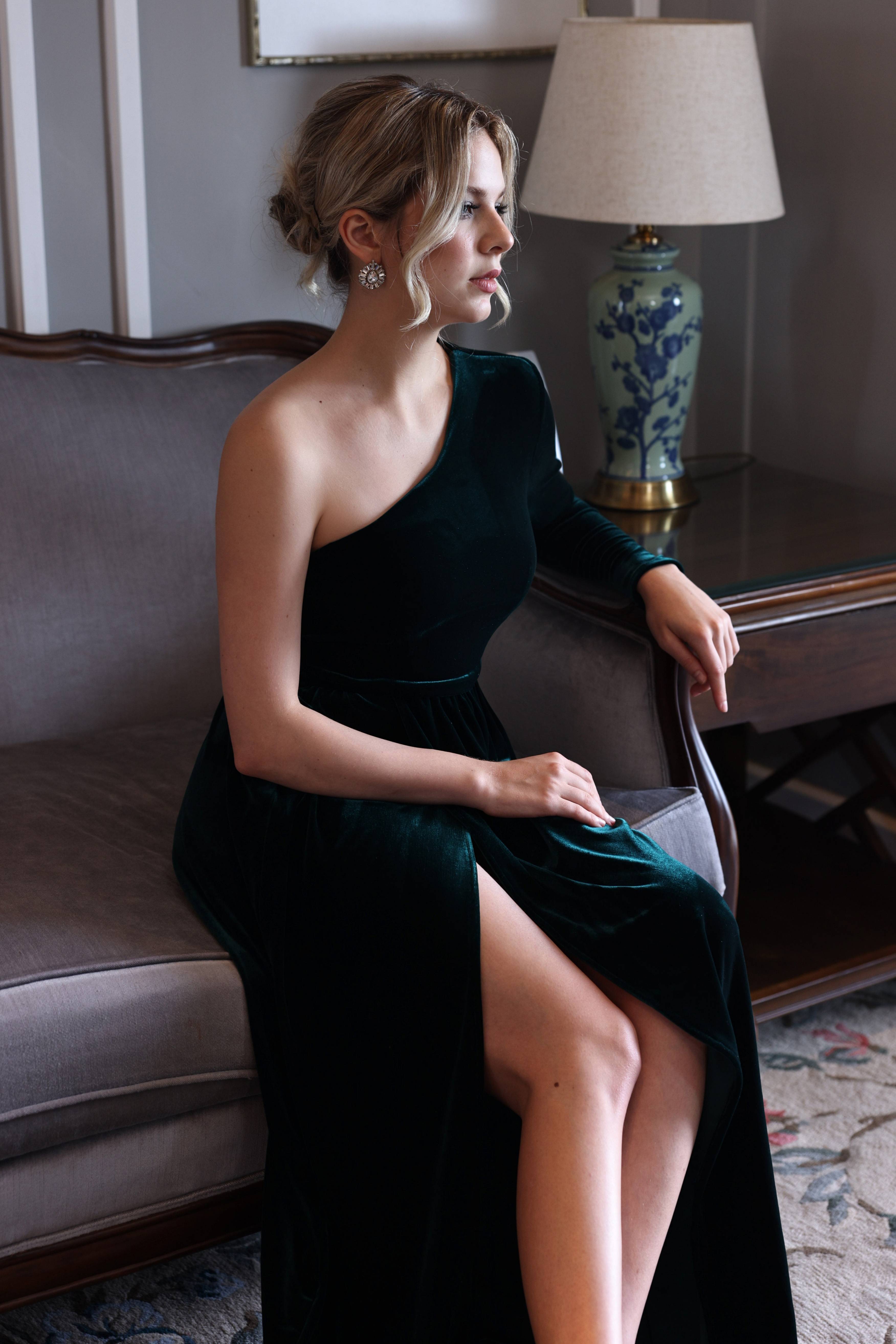 Velvet one-sleeve maxi dress